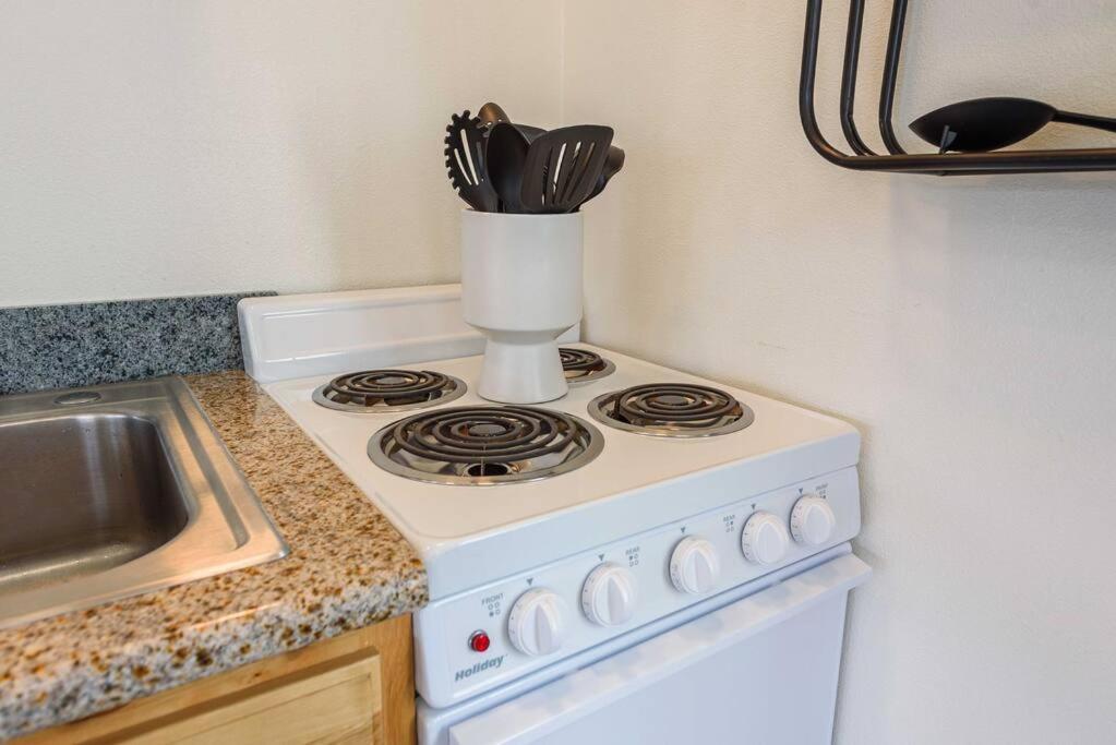 #Stayinmydistrict Oceanview Studio Loft Порт-Орфорд Экстерьер фото