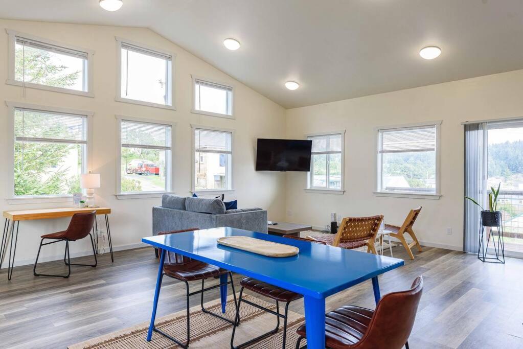 #Stayinmydistrict Oceanview Studio Loft Порт-Орфорд Экстерьер фото