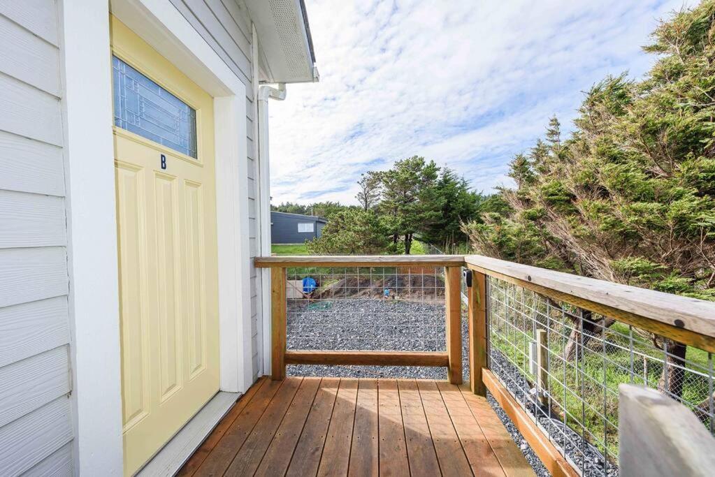 #Stayinmydistrict Oceanview Studio Loft Порт-Орфорд Экстерьер фото