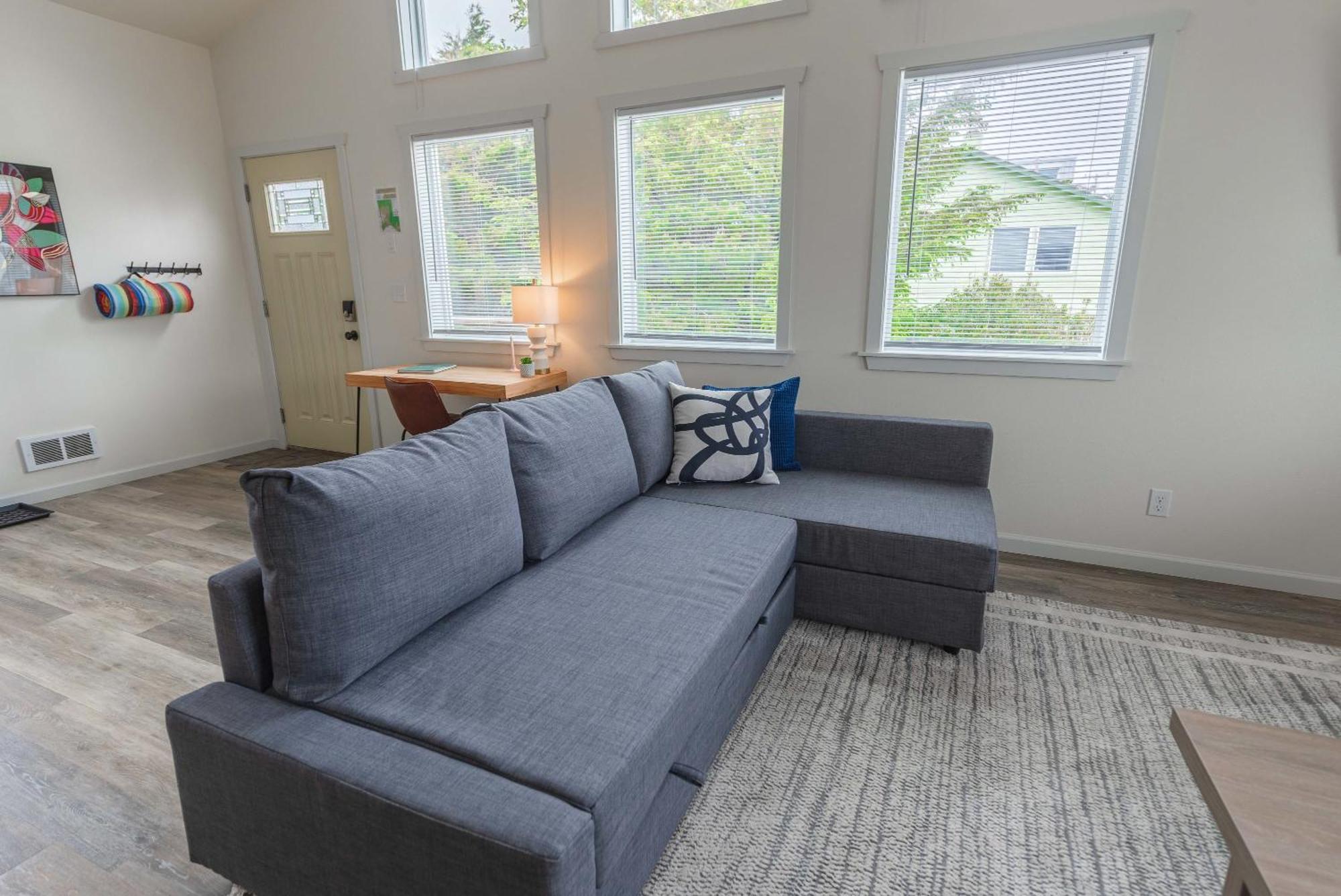#Stayinmydistrict Oceanview Studio Loft Порт-Орфорд Экстерьер фото