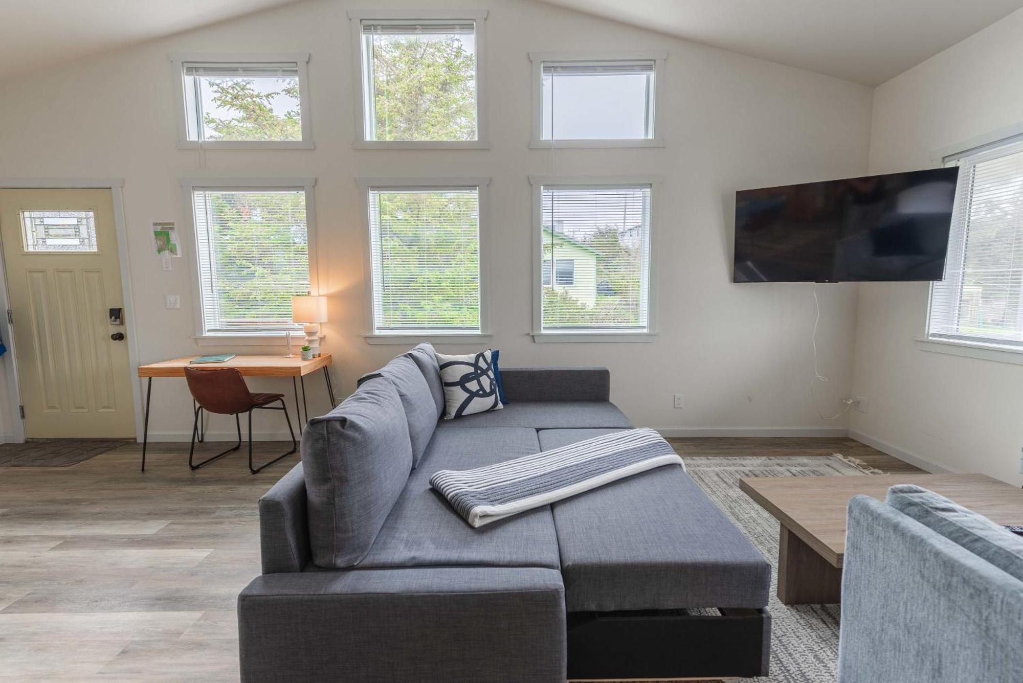#Stayinmydistrict Oceanview Studio Loft Порт-Орфорд Экстерьер фото